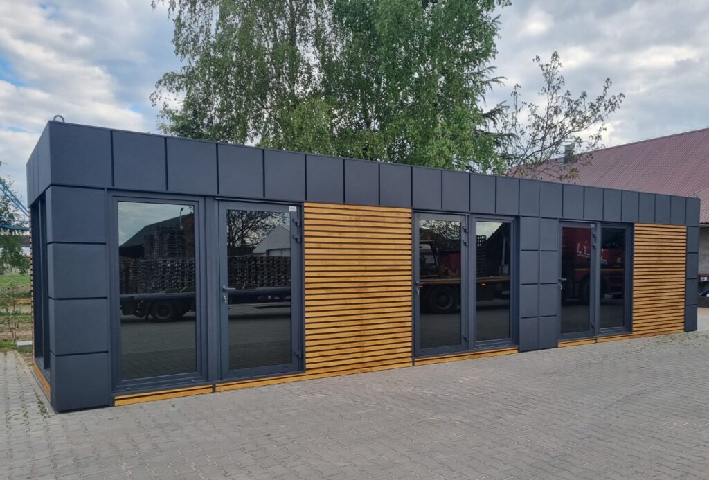 Stor Pavillon med ekstra tilbygning. Kun fantasien sætter grænser til længder og vinkler.