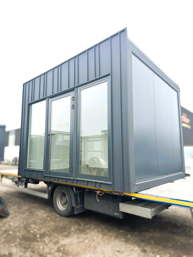 4x3 m pavillon leveres