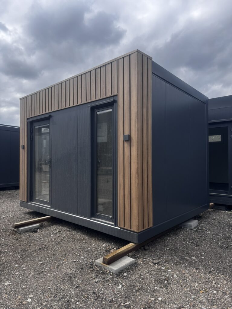 pavillon set fra siden